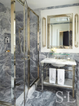 Guest bathroom with Italian marble