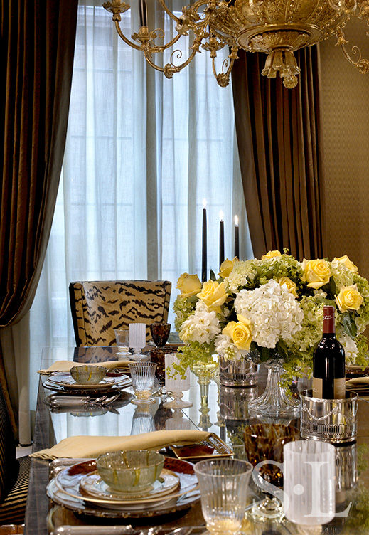 Detail view in dining room of Chicago Lincoln Park residence