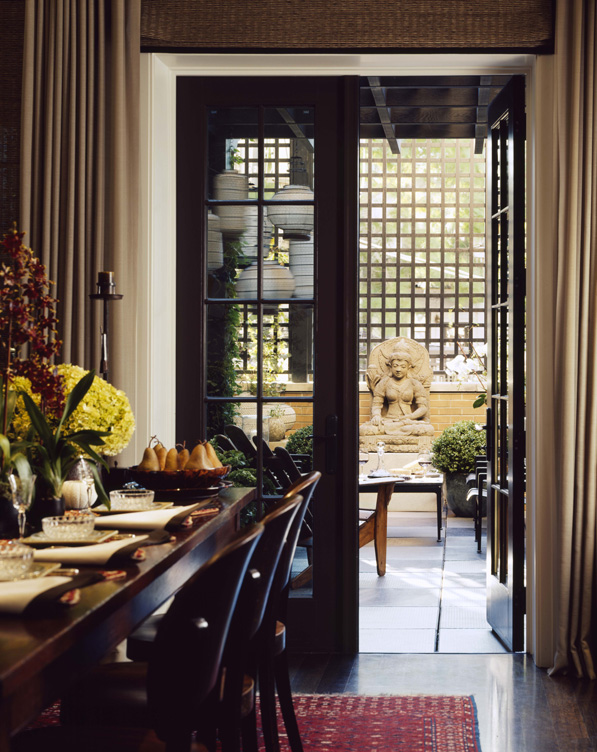 Chicago townhome dining area with view to rear terrace