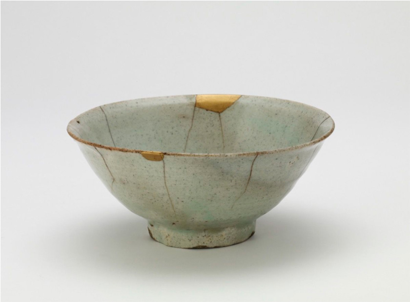 An early 17th century Korean bowl repaired using the traditional kintsugi method
