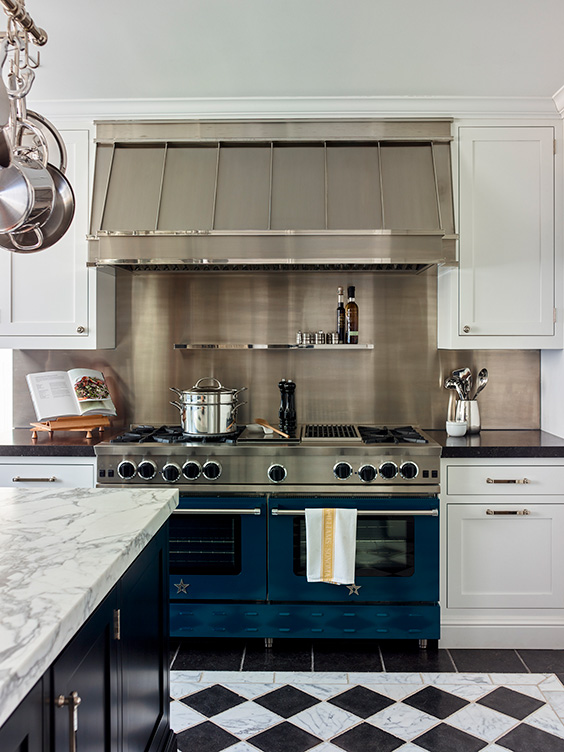 Scarsdale, NY kitchen renovation with a Bluestar platinum range with stainless steel backguard and hood