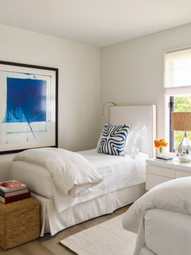Light and bright guest bedroom in North Palm Beach golf cottage