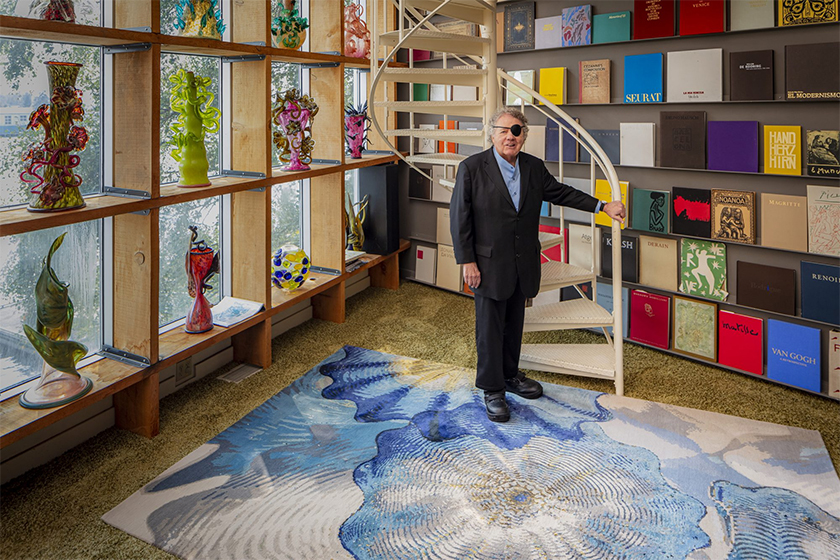 Chihuly loves the Rosette design, a rug that was inspired by the Persian series of flowering glass orbs.