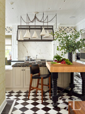 Oak Park Landmark Residence kitchen with light fixture from BDDW