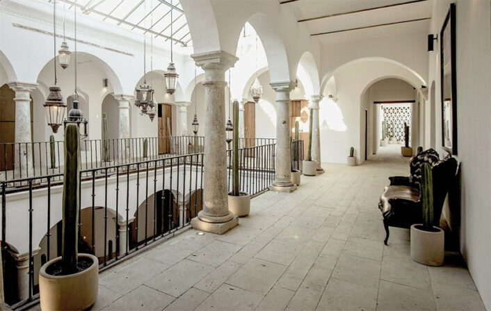 Hotel Sin Nombre interior corridor