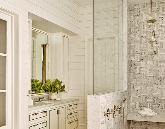 Bathroom of vacation residence on Hilton Head Island with cabinets by Waterworks