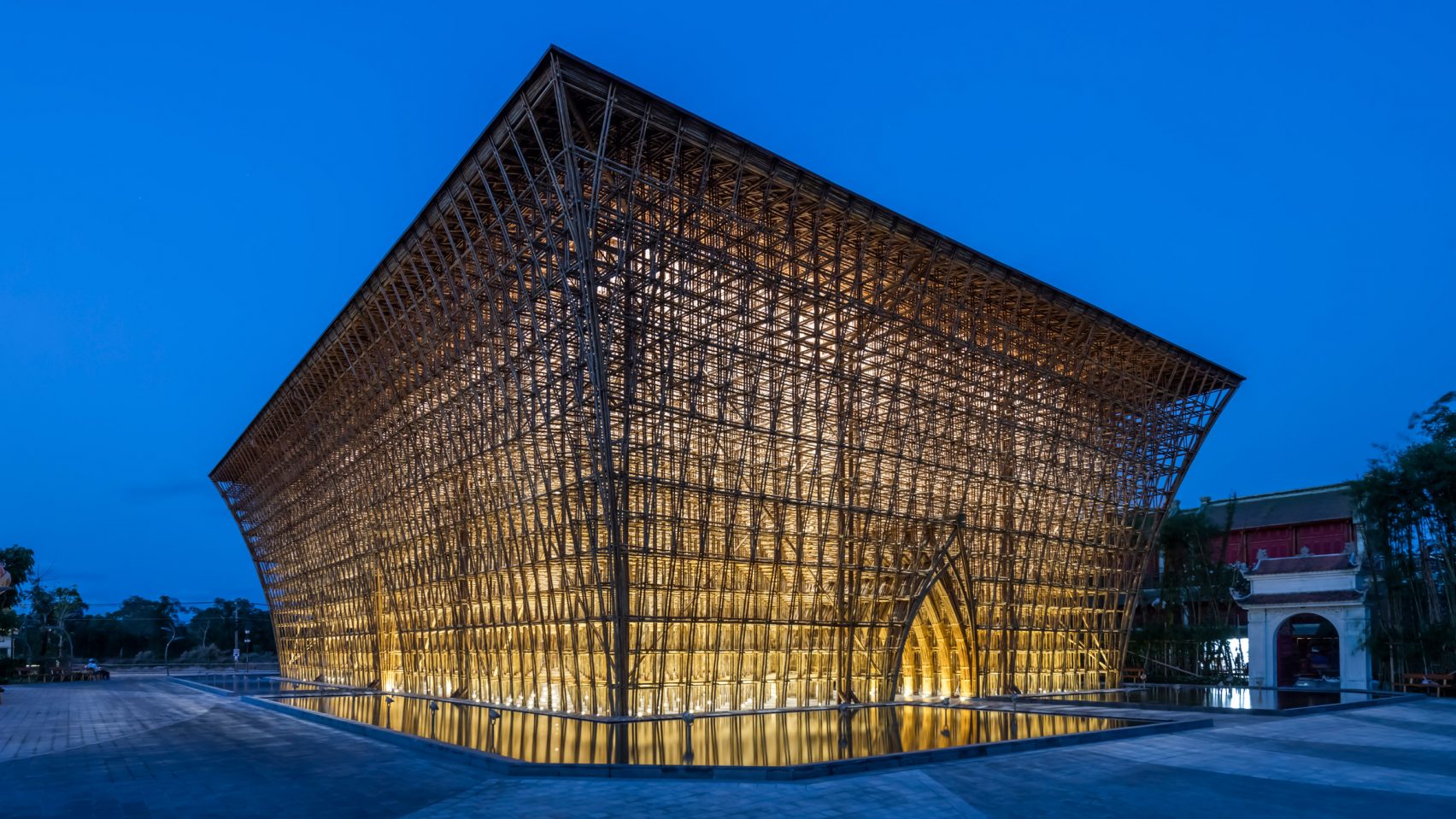 Bamboo structure for Grand Wold Phi Quoc's Welcome Center - Suzanne ...