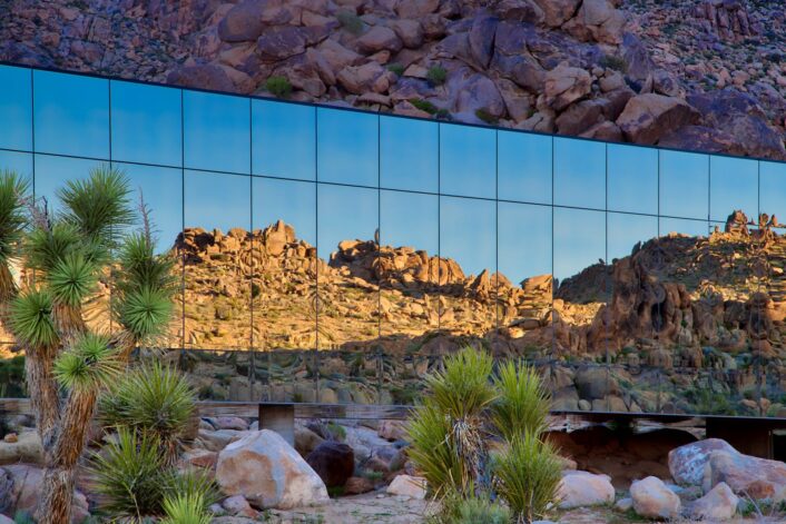 Mirror-clad Invisible House reflects its desert surrounds.