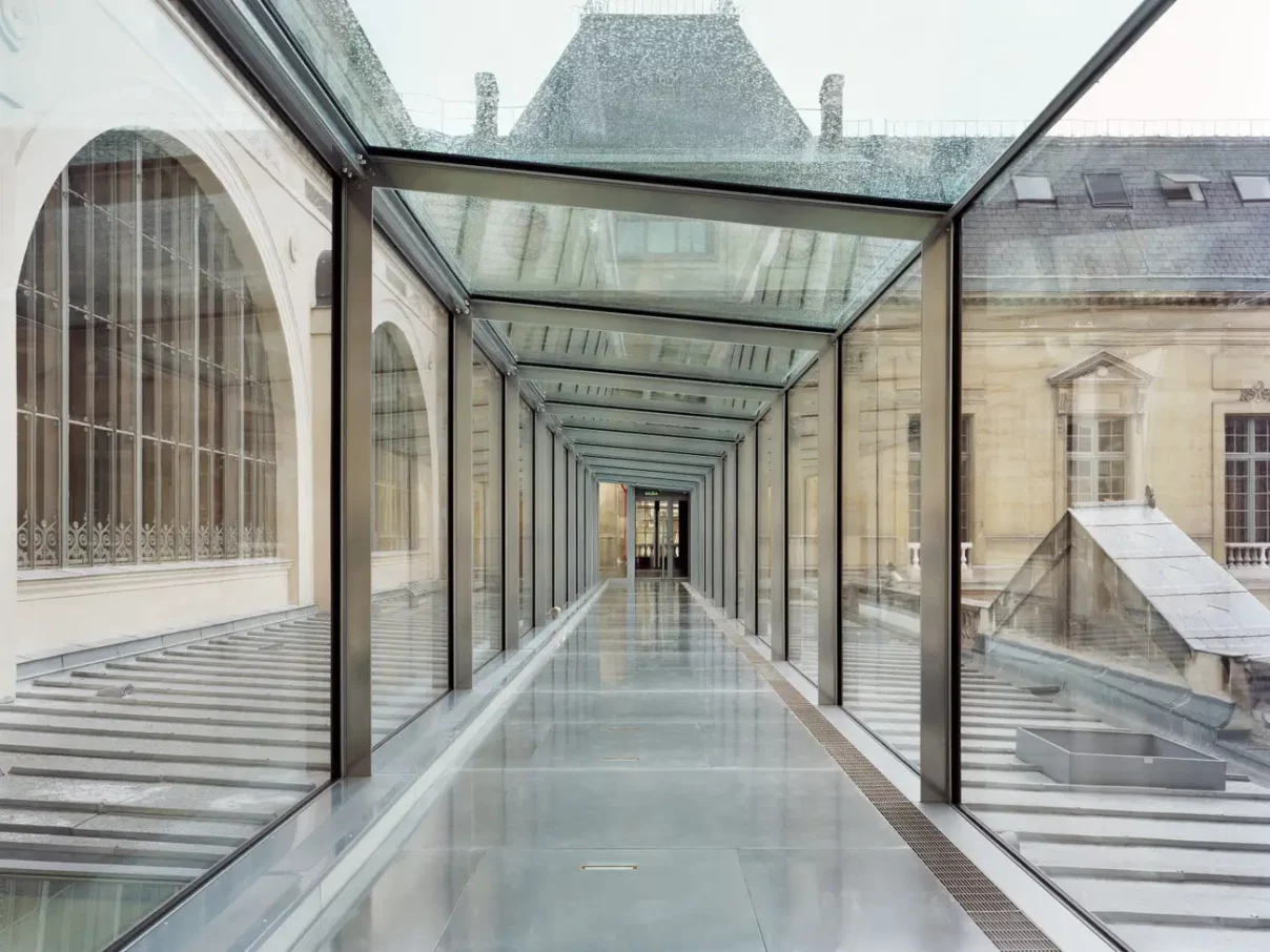 The new glass corridor. Interestingly, only a small portion of the library is open to the public; the majority of the site is acutally used for offices and storage.